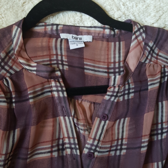 Plaid Bar III small button up blouse - Picture 3 of 4